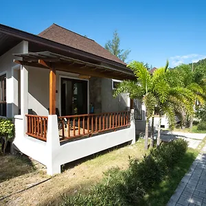southern-lanta-resort.koh-lantahotels.net/