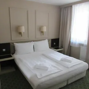 Hotell Attache L Contactless Check-in