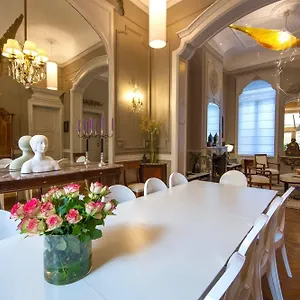 **** Alojamento de Acomodação e Pequeno-almoço Louise Sur Cour Bélgica