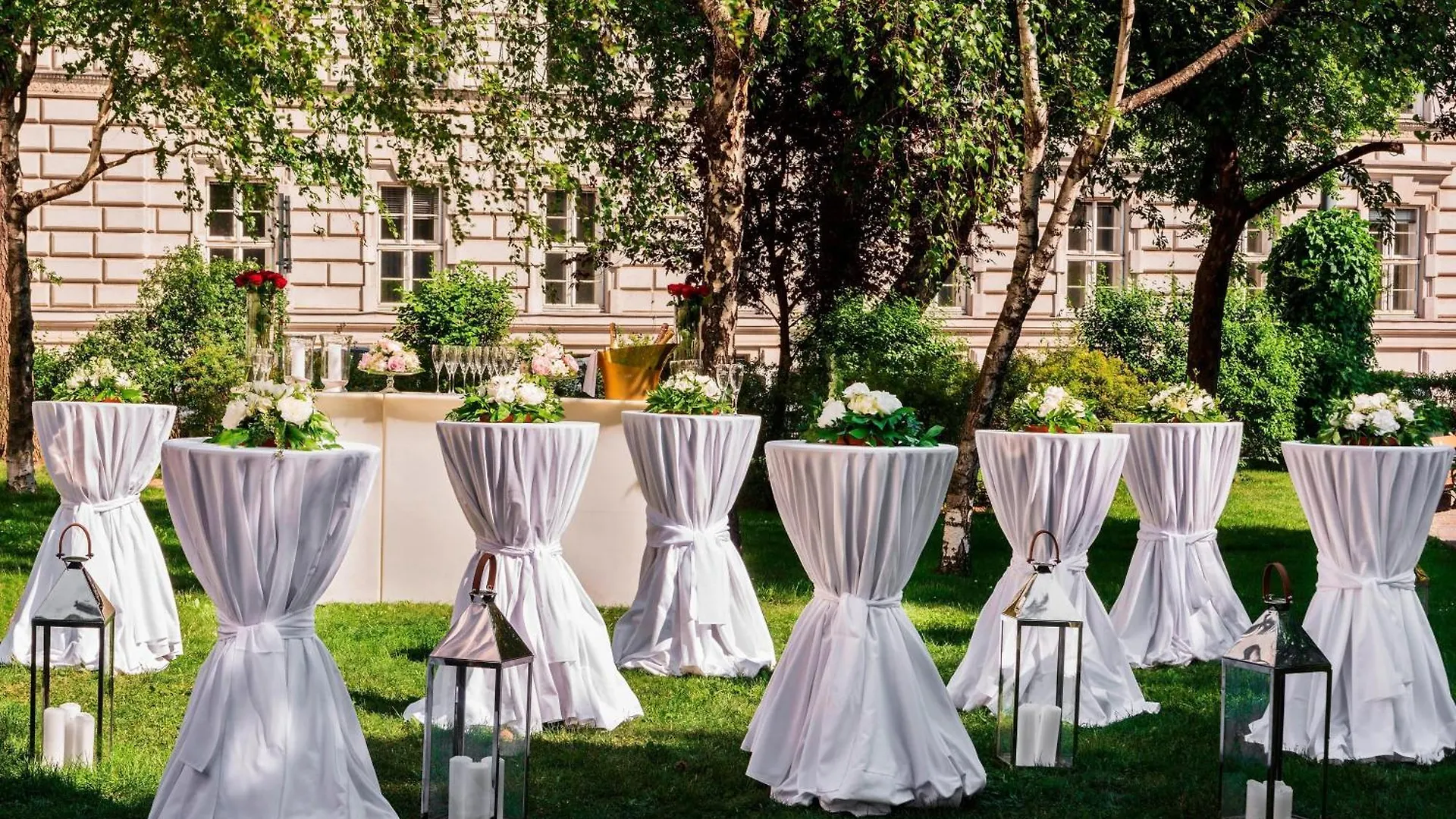 Le Meridien Vienna 5*,